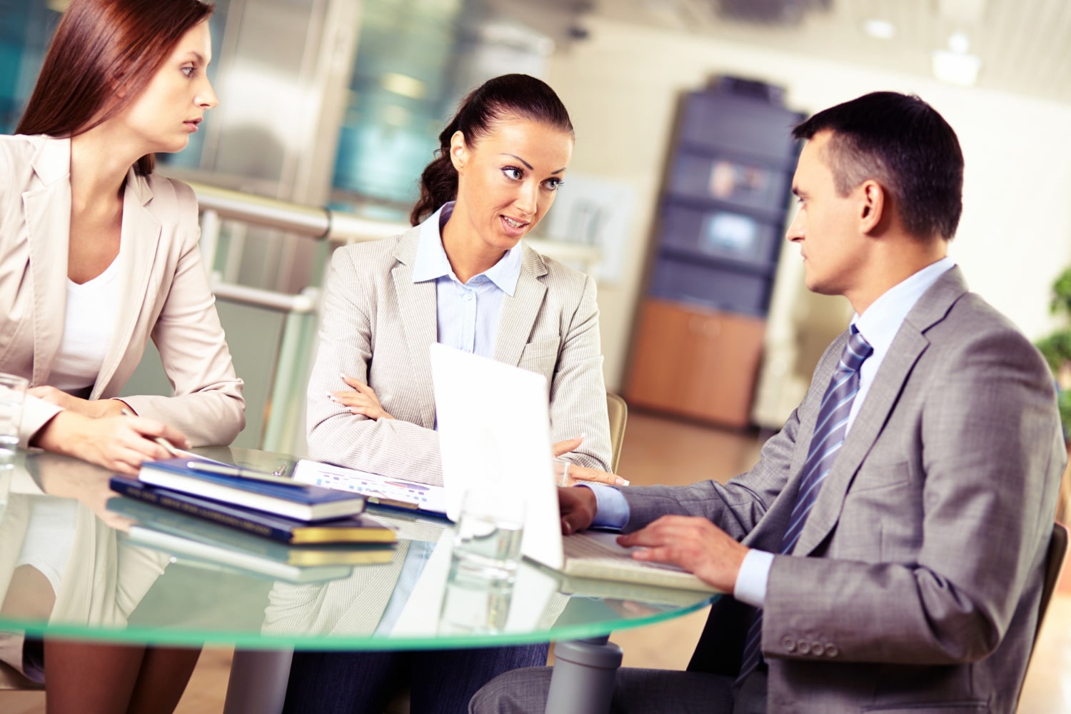 Private lenders lobby to restart federal student loan payments